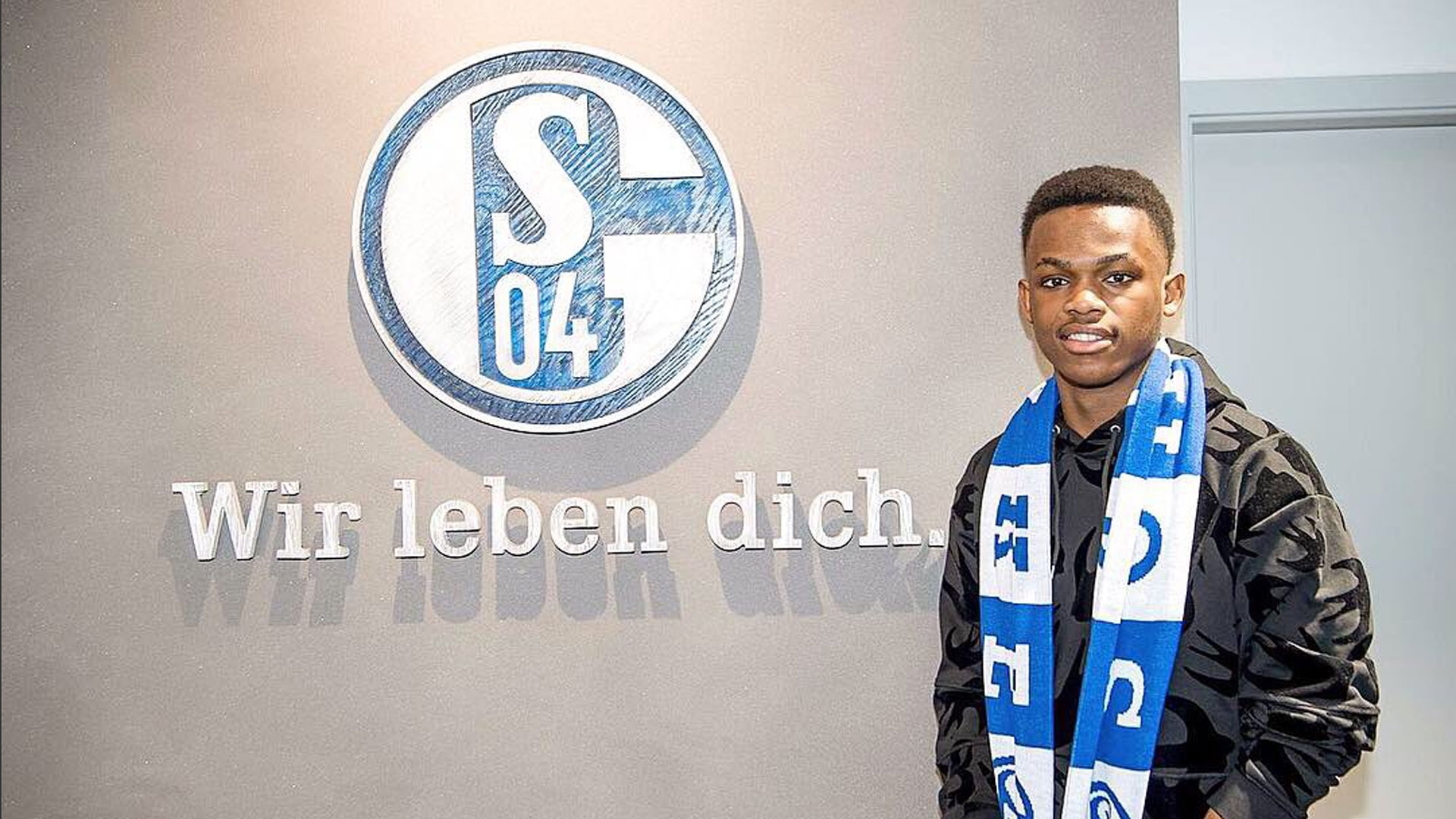 许多球队通 许多球队通