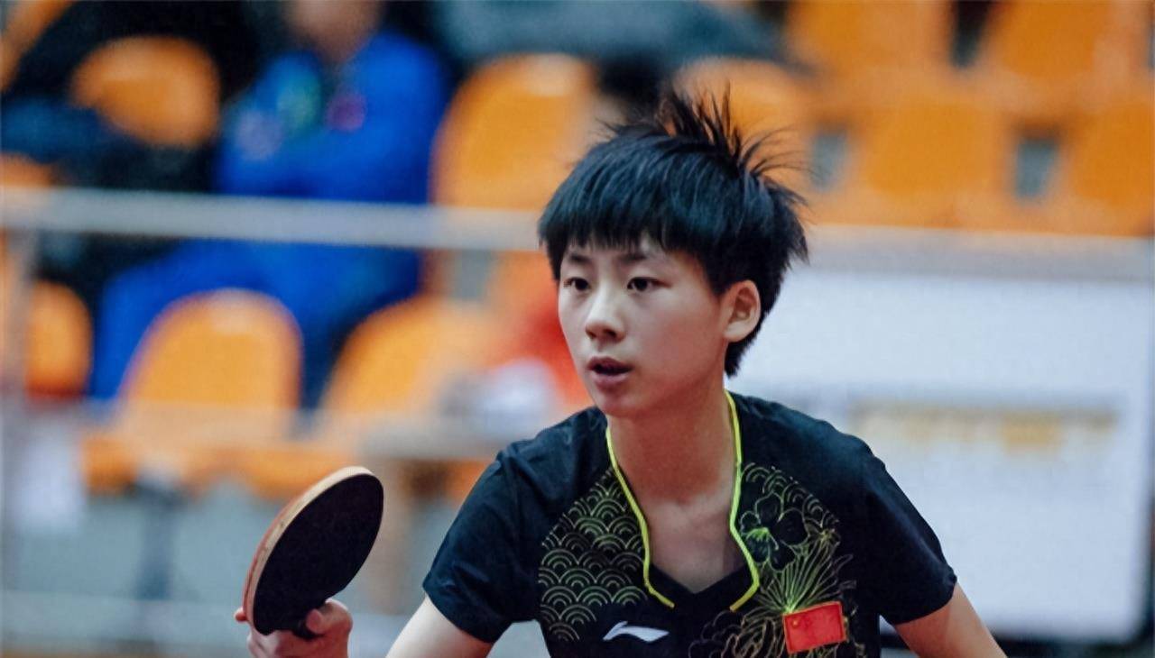 足球中极具 足球中极具