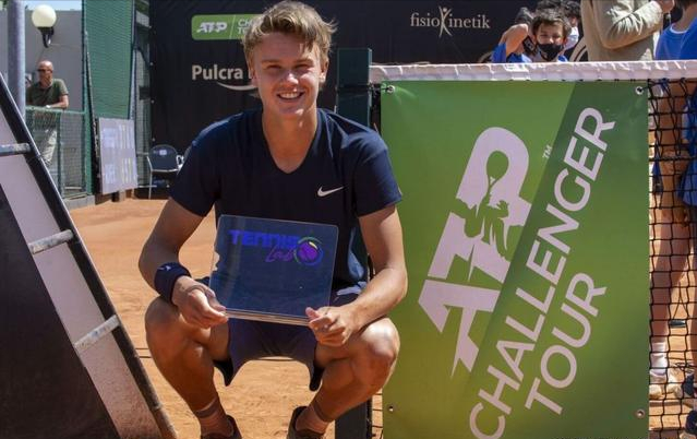 这其中更是 这其中更是